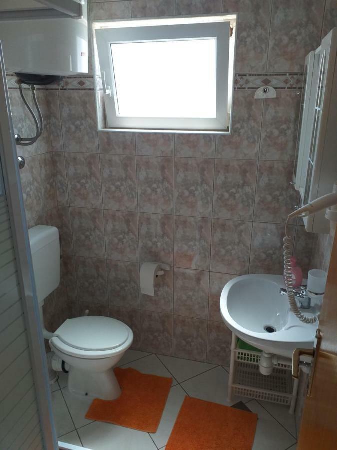 Apartments Vila Ana Vir Zewnętrze zdjęcie