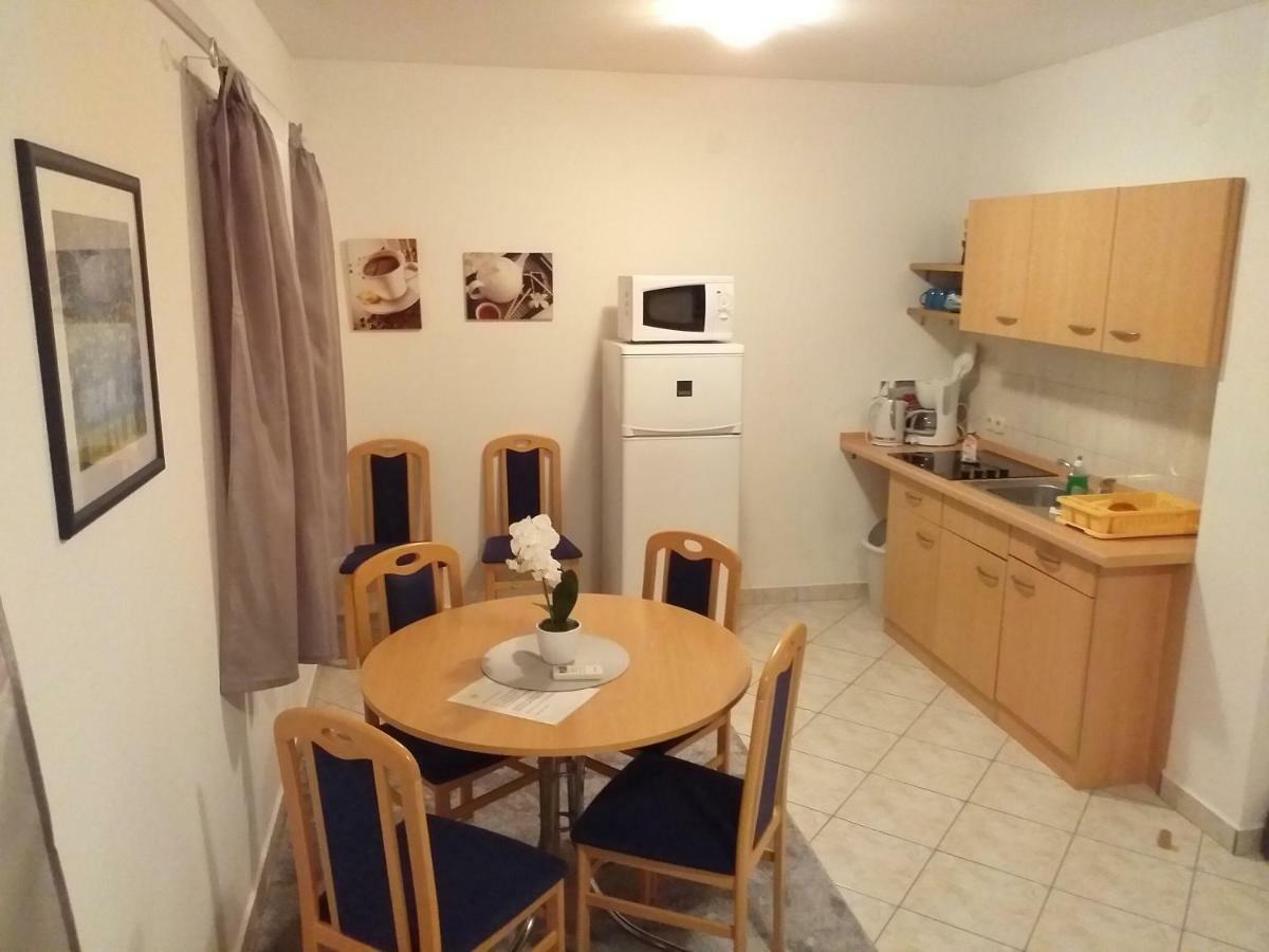 Apartments Vila Ana Vir Zewnętrze zdjęcie