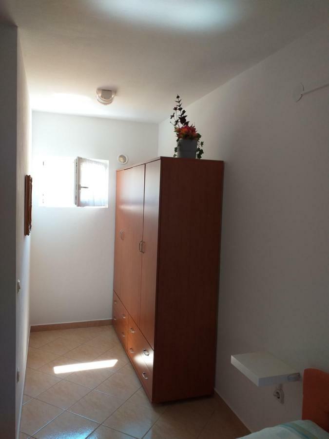 Apartments Vila Ana Vir Zewnętrze zdjęcie